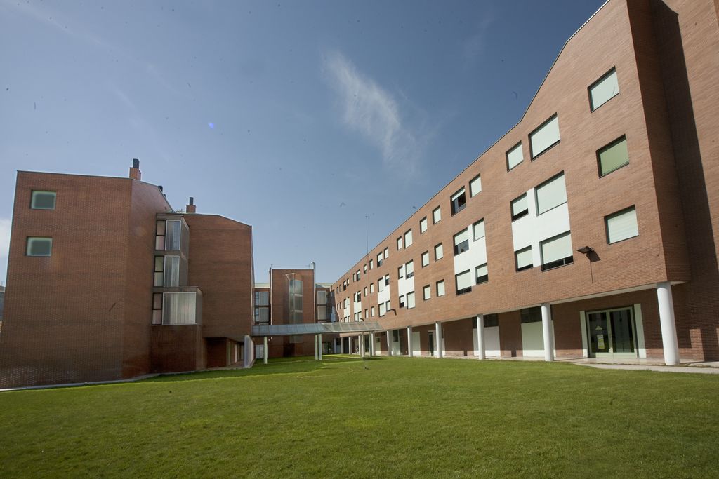 APARTAMENTOS CARDENAL MENDOZA